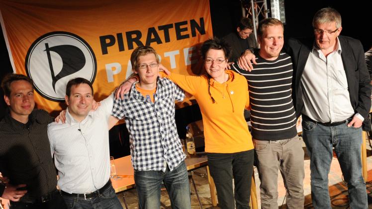 Die Piratenfraktion im Landtag Schleswig-Holstein (von links): Patrick Breyer, Uli König, Sven Krumbeck, Angelika Beer, Torge Schmidt und Wolfgang Dudda.