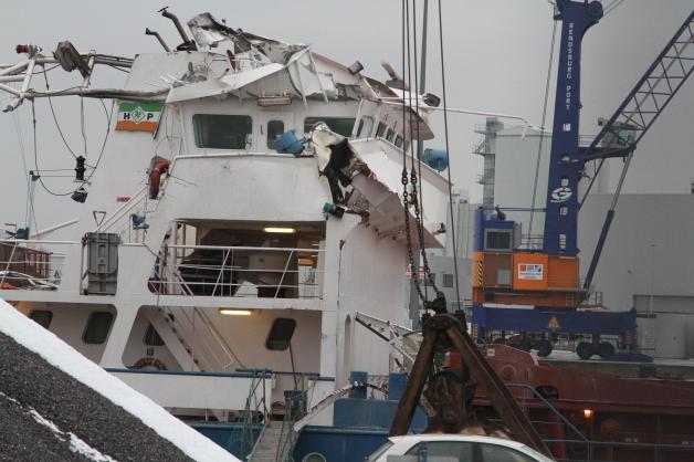 Der Frachter „Evert Prahm“ wurde ebenfalls stark beschädigt.