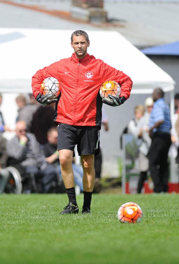Der gebürtige Rostocker Stefan Karow ist Torwarttrainer beim FC Hansa. Er möchte nicht nur die  Profi-Keeper zum Erfolg führen, sondern auch den Nachwuchs fördern.  