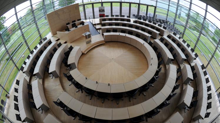 Plenarsaal des Schleswig-holsteinischen Landtags: Ab Mittwoch geht es hier unter anderem auch um Verkehrsprojekte.