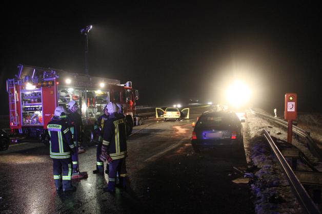 Horror-Massenunfall auf A 20 nahe Kröpelin: Sieben Autos rasen ineinander, ein Toter, sechs Verletzte