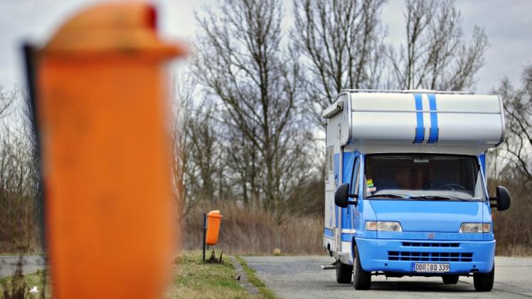 Müssen bald auch Touristen, die mit dem Wohnmobil nach Warnemünde kommen, Kurtaxe zahlen? Wenn die Stellplätze die entsprechende Infrastruktur bieten würden, wären sicher einige bereit dazu. Müssen bald auch Touristen, die mit dem Wohnmobil nach Warnemünde kommen, Kurtaxe zahlen? Wenn die Stellplätze die entsprechende Infrastruktur bieten würden, wären sicher einige bereit dazu.