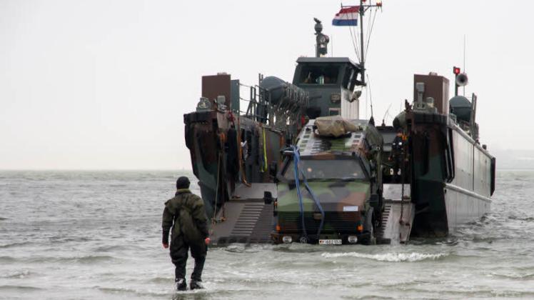 Im Dezember haben die niederländischen Korps Mariniers und das Seebataillon erstmals gemeinsam geübt. 