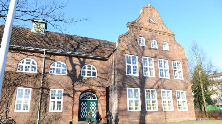 Die Schule im denkmalgeschützten Bau an der Preußerstraße 6 in Tungendorf will Offene Ganztagsschule werden. Mit dem Ja zum Raumprogramm gab der Schulausschuss ein wichtiges Signal. 