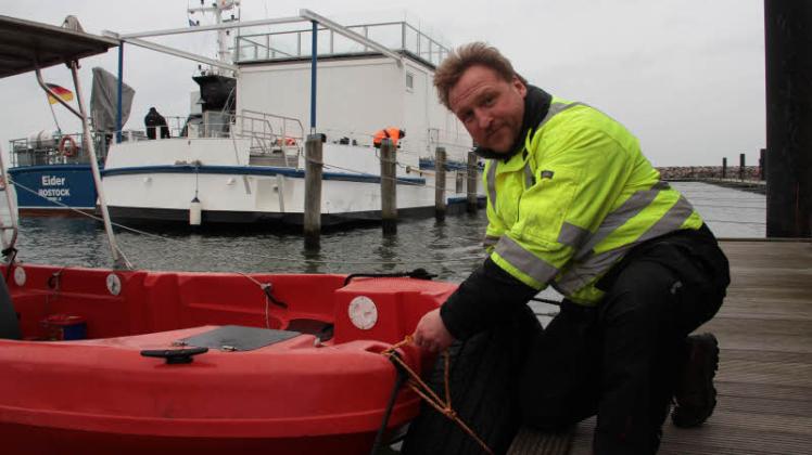 Im Auftrag der Robbenforschungsstation hat Lars Miersch die Aktion geleitet. Zu Ostern öffnet die Einrichtung für Besucher.  Fotos: mapp 