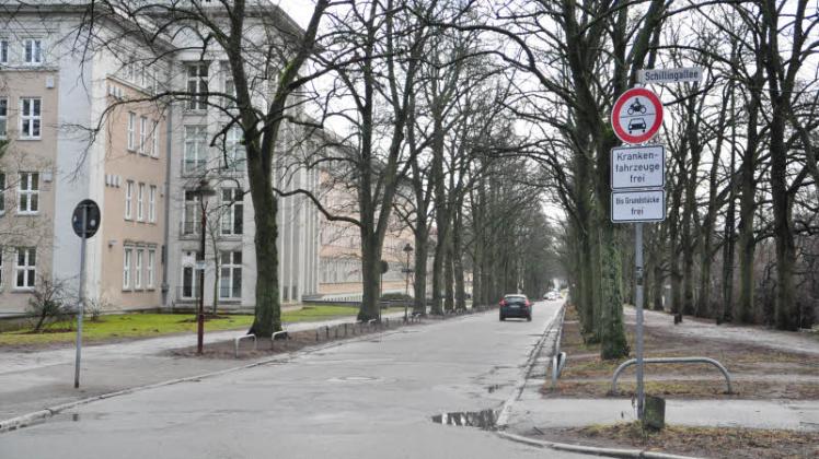 An der Kreuzung Ernst-Heydemann-Straße/Ecke Schillingallee einen zweiten Kreisverkehr einzurichten, lehnt der Ortsbeirat im Hansaviertel entschieden ab.  