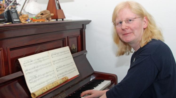 Ob Klavier oder Bambusflöte – Birgit Schaub ist musikalisch vielseitig. Ob Klavier oder Bambusflöte – Birgit Schaub ist musikalisch vielseitig.
