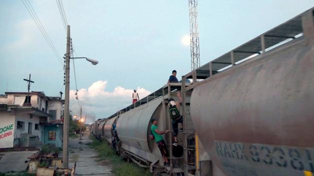 Um die lange Distanz von Süd- nach Nordmexiko zu überbrücken, fahren viele Migranten als blinde Passagiere auf Güterzügen mit. 