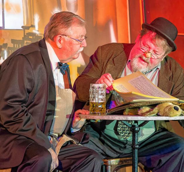 Walter Plathe mit seinem Pianisten Peter Buchheim. Walter Plathe mit seinem Pianisten Peter Buchheim.