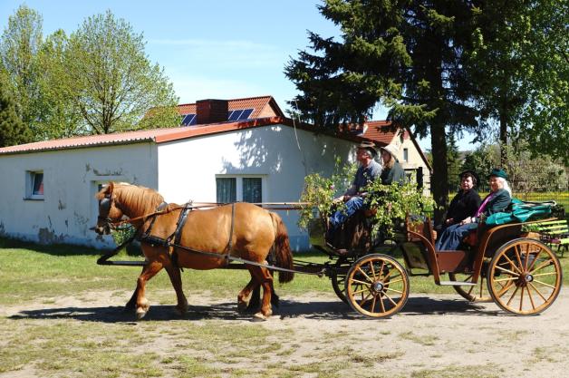 Zünftig gekleidet zum 16. Kutschertreffen. Zünftig gekleidet zum 16. Kutschertreffen.