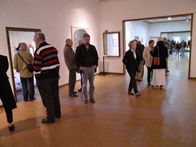 Gut besuchte Ausstellungseröffnung in Mestlin: Die Kulturlandschaft6 ziehen Kunst-Interessierte von überallher an. 