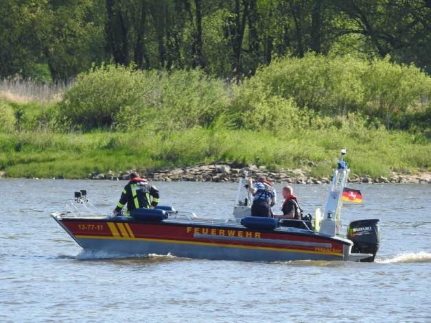Mit insgesamt acht Booten wurde nach dem Vermissten gesucht. Mit insgesamt acht Booten wurde nach dem Vermissten gesucht.