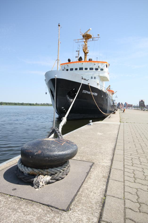 Im Stadthafen von Rostock liegt der einst größte Eisbrecher Deutschlands, die „Stephan Jantzen“.