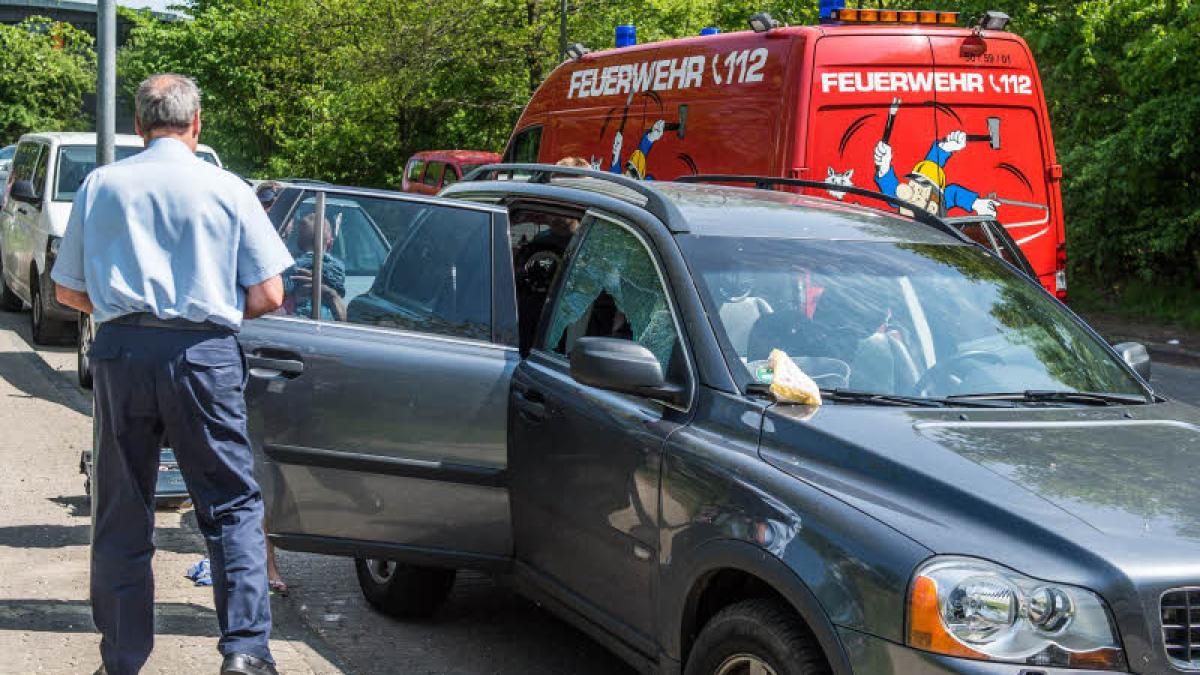 Auto verriegelt sich Kinder eingeschlossen SHZ