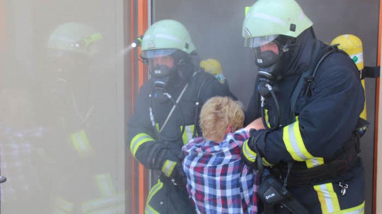 Die Rettung von Menschenleben hat für die Kameraden der Freiwilligen Feuerwehren oberste Priorität. Fotos: Holger Glaner 