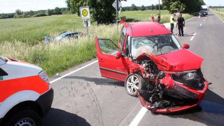 11_Unfall_Mestlin_6.jpg 11_Unfall_Mestlin_6.jpg