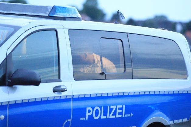 Wilde Verfolgungsjagd zwischen Wolgast und Greifswald Wilde Verfolgungsjagd zwischen Wolgast und Greifswald