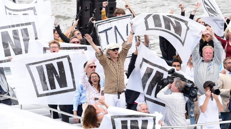 Rockstar Bob Geldof segelt mit EU-Befürwortern in der Themse. Auch in MV sind die Briten gegen ein Brexit. 