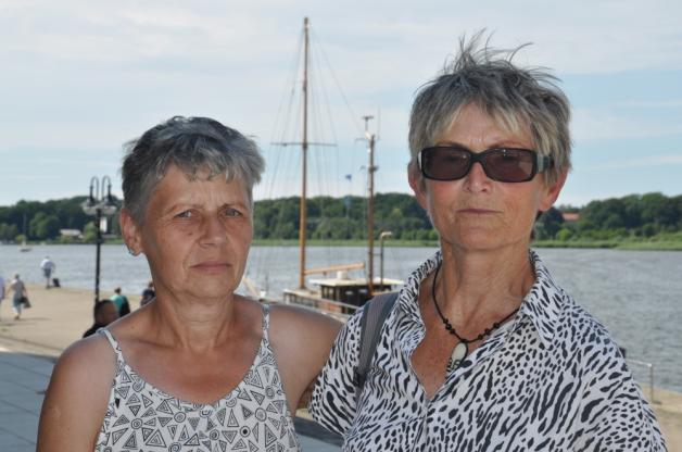 Haben viel über ihre Heimatstadt gelernt: Sabine Voht und Ingrid Palme  