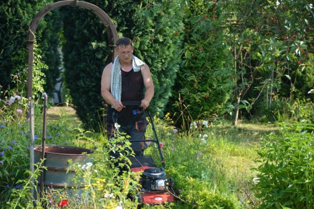 Andreas Knispel hat nicht nur einen eigenen Garten, er pflegt auch drei leer stehende Parzellen.
