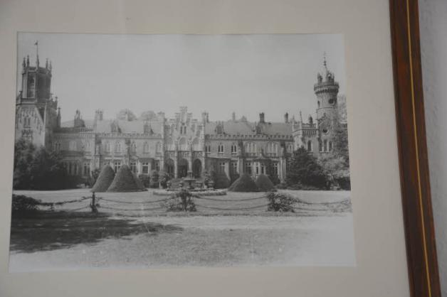 Es galt als zweitschönstes Schloss im Land: das Hülseburger Ensemble mit Park. Repro: nien Es galt als zweitschönstes Schloss im Land: das Hülseburger Ensemble mit Park. Repro: nien