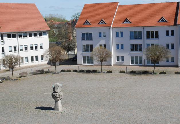 Die Kopernikus-Sonnenuhr am Schlossplatz Die Kopernikus-Sonnenuhr am Schlossplatz