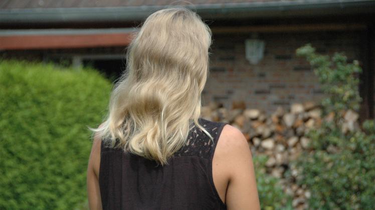 Schlag aufs Gesäß: Die betroffene Anwärterin sieht darin keine sexuelle Belästigung.