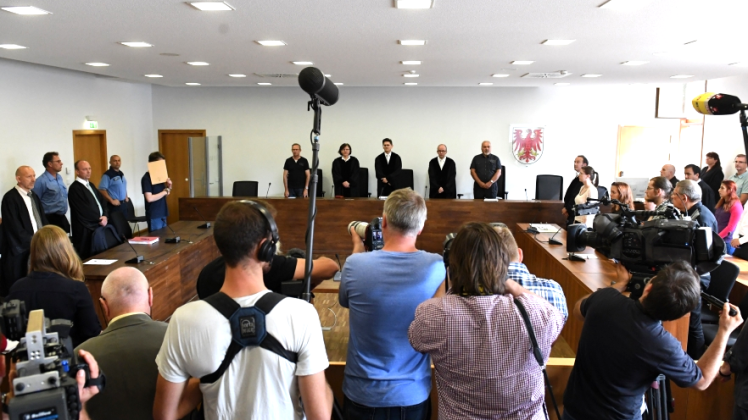 Eine Journalistenschar wartete gestern auf die Urteilsverkündung im Potsdamer Landgericht.  