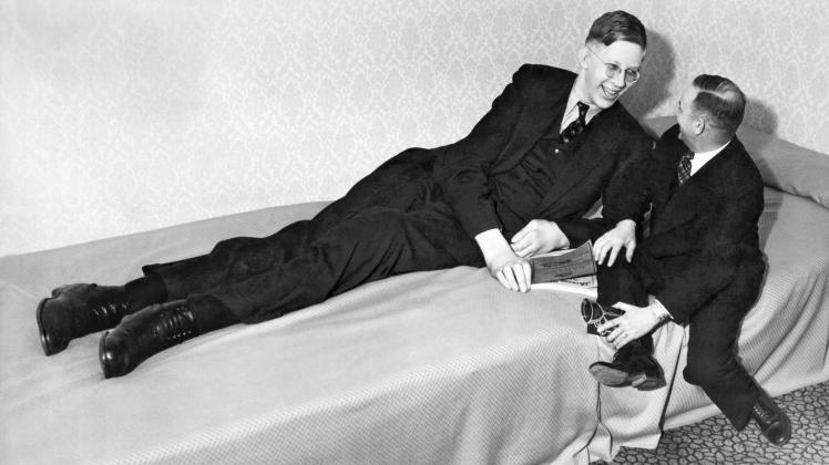 Als größter Mensch aller Zeiten gilt der Amerikaner Robert Wadlow (1918–1940), der 272 Zentimeter maß. In den USA ist die Körpergrößenentwicklung in den letzten Jahrzehnten jedoch stagniert.