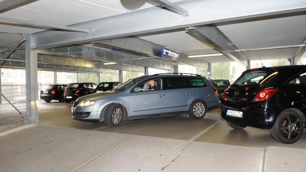ECEParkhaus Bald mehr Platz für Dauerparker? SHZ