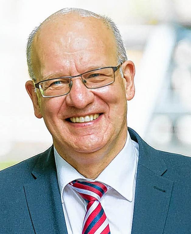 Roland Methling ist Oberbürgermeister der Hansestadt Rostock. Roland Methling ist Oberbürgermeister der Hansestadt Rostock.