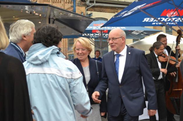 Begrüßung: Annegret und Roland Methling Begrüßung: Annegret und Roland Methling