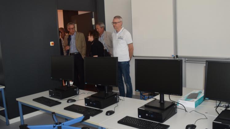 Für mehr als 100 000 Euro hat die Stadt dieses Jahr moderne Computertechnik für ihre Schulen angeschafft.  