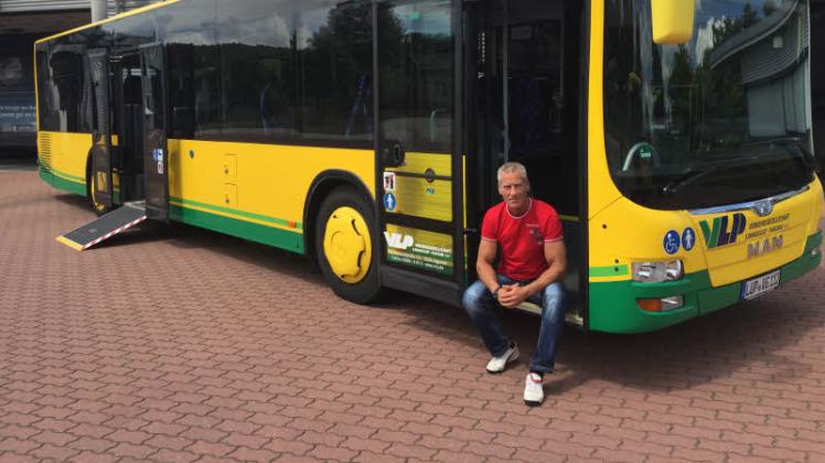 Kein Trittbrettfahrer: Thomas Schwarz machte sich als Busfahrer auf den Weg in die Politik. 