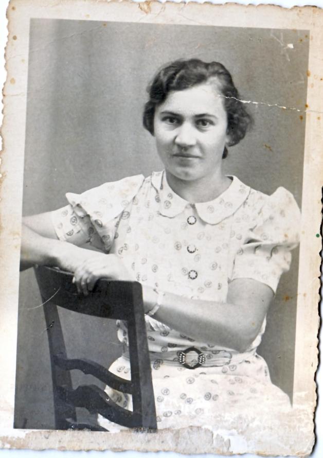 Frieda Kuhn im Jahr 1940 Frieda Kuhn im Jahr 1940