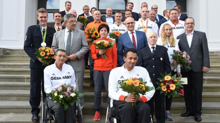 In der Schweriner Staatskanzlei wurden gestern die Olympia- und Paralympics-Teilnehmer von Rio gewürdigt.  