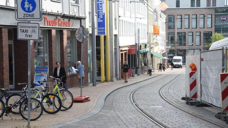 Erst vor drei Jahren übergeben, wird die Lübecker Straße demnächst schon wieder aufgerissen – weil sich in der Zwischenzeit die Verkehrsströme angeblich stark verändert haben. 