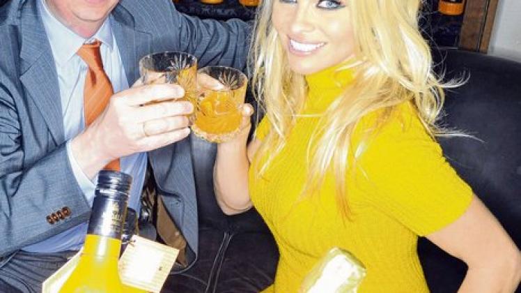 Uy qurilishi pornosi: qora tanli erkak xotinini sikadi Yalangoch onlayn tomosha qiling