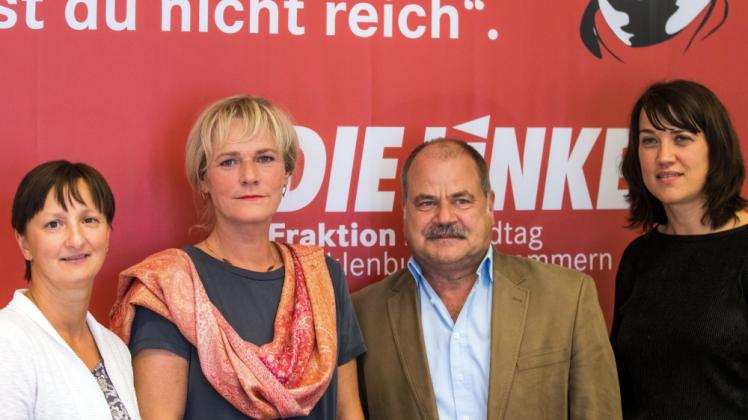 Der neue Vorstand der Linksfraktion: Jeannine Rösler (v.l.n.r.), Fraktionschefin Simone Oldenburg, Peter Ritter und Jacqueline Bernhardt  