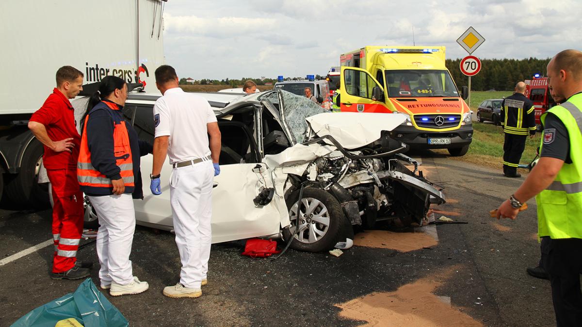 Zwei Tote Nach Unfall Auf Der B189 | SVZ