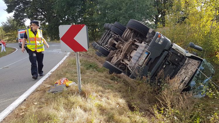 Schwerer Lkw-Unfall heute auf der L82 bei Ziegendorf.