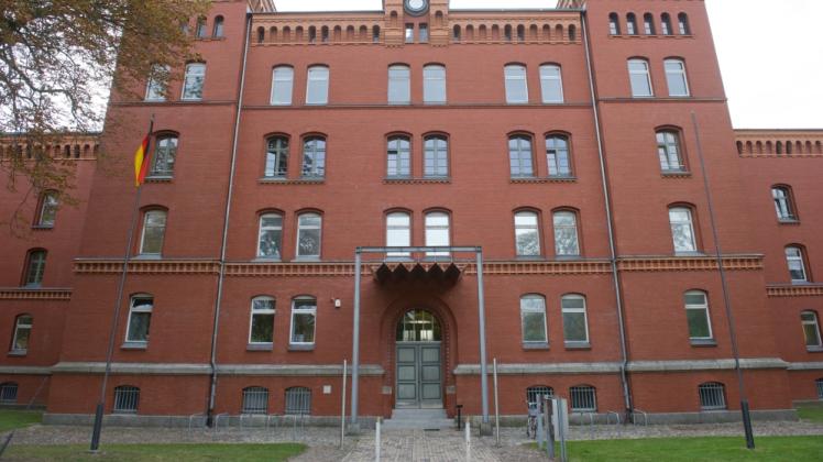 Landesgebäude in Greifswald: Wird Pommerns Archivgut künftig in Stralsund gelagert?    Fotos: S. Sauer 