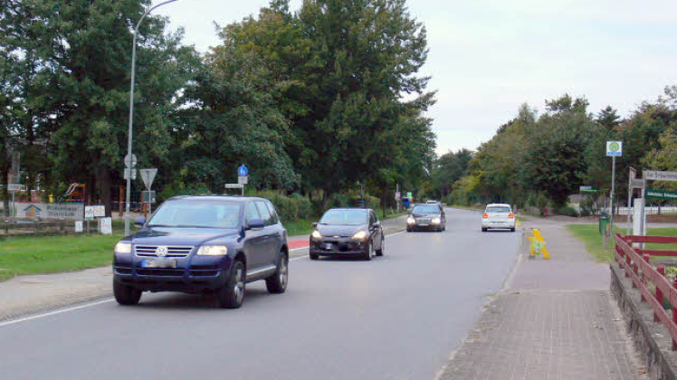 Wegen der vielen Geschwindigkeitsüberschreitungen auf der Dorfstraße soll die Verkehrsaufsicht des Kreises eingeschaltet werden.  