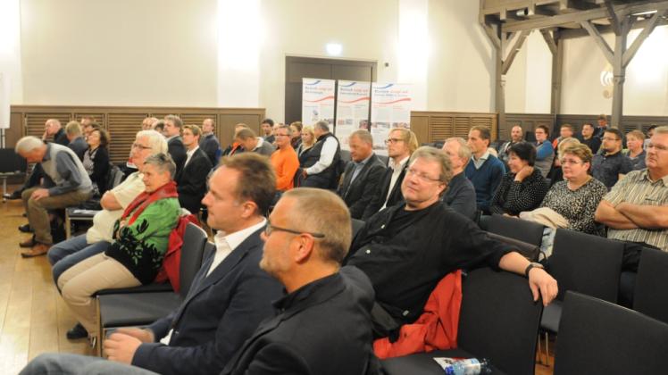 Beim 4. Bürgerforum zum Mopz haben Rostocker das Verkehrskonzept kennengelernt, das bis 2030 umgesetzt sein soll.  