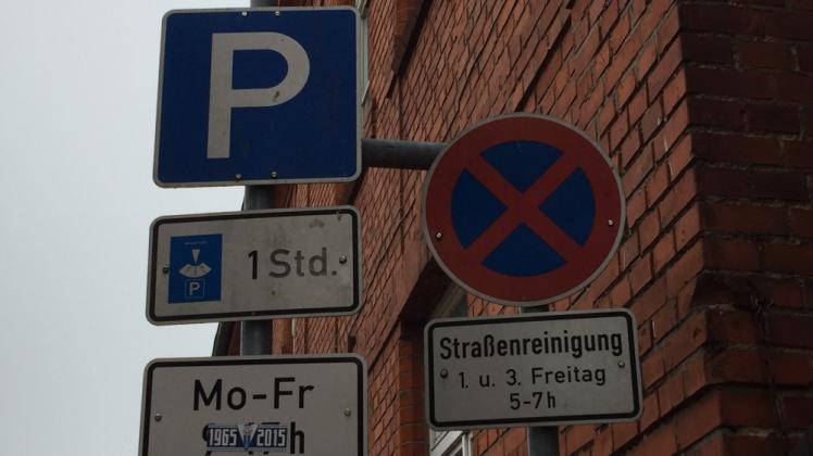 Eine Stunde Parken ist in der Steinstraße von 9 bis 17 erlaubt. 