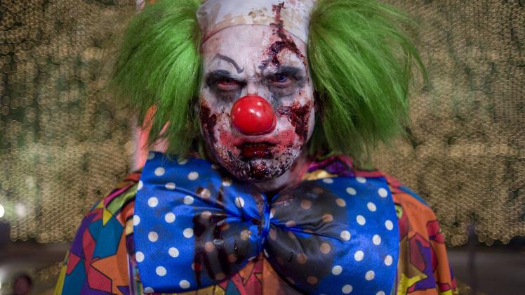 Sogenannte Horror-Clowns machen sich einen Spaß daraus, Passanten in Angst und Schrecken zu versetzen.