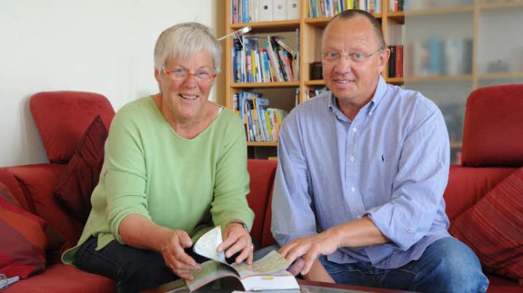 Engagieren sich tatkräftig für die Schweriner Flüchtlingshilfe: Almut Lüpkes und Claus Oellerking.  
