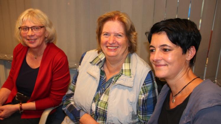 Jutta Stropahl (von links) und Margit Ravn sind Frauen der ersten Stunde, Mitarbeiterin Astrid Otto kam später hinzu.  