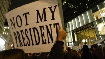 Proteste vor dem Trump Tower in New York: Demonstranten skandieren „Not my President“.