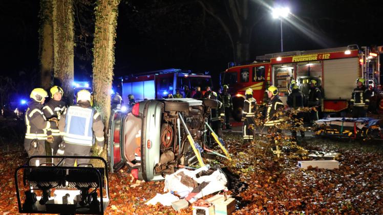 Schwerer Unfall Auf Der B5: Auto überschlägt Sich | SHZ